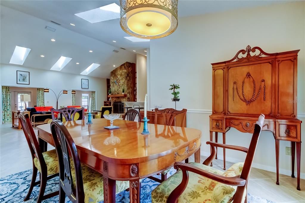 Active With Contract: $839,900 (4 beds, 2 baths, 3038 Square Feet)