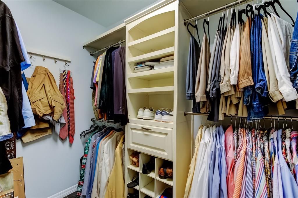 Active With Contract: $839,900 (4 beds, 2 baths, 3038 Square Feet)