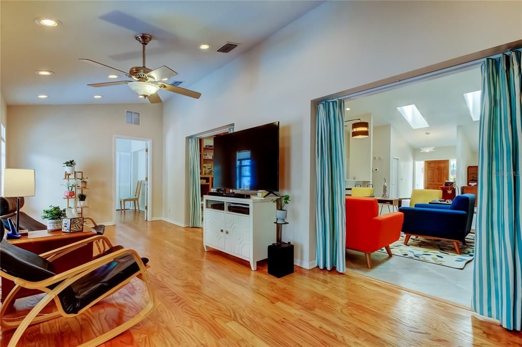 Active With Contract: $839,900 (4 beds, 2 baths, 3038 Square Feet)