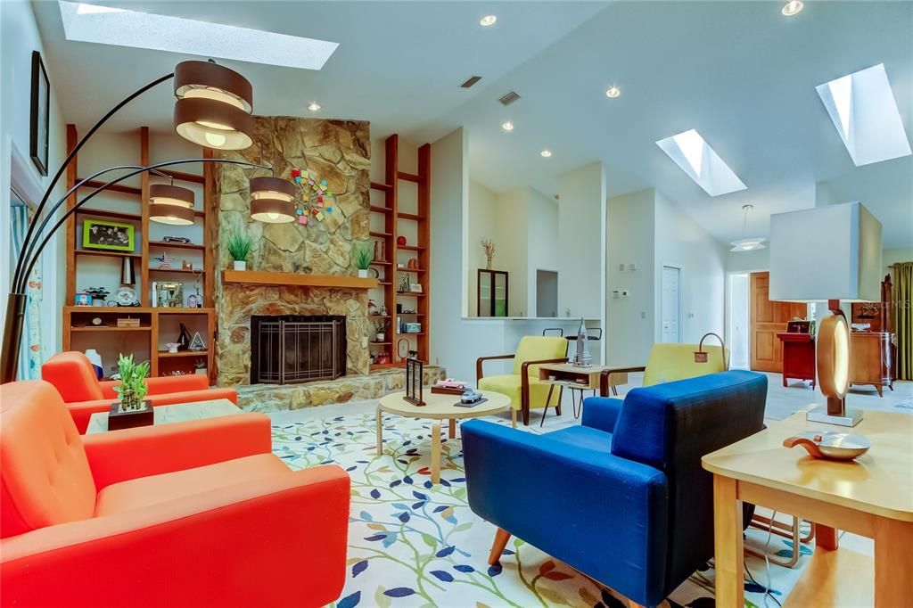 Active With Contract: $839,900 (4 beds, 2 baths, 3038 Square Feet)