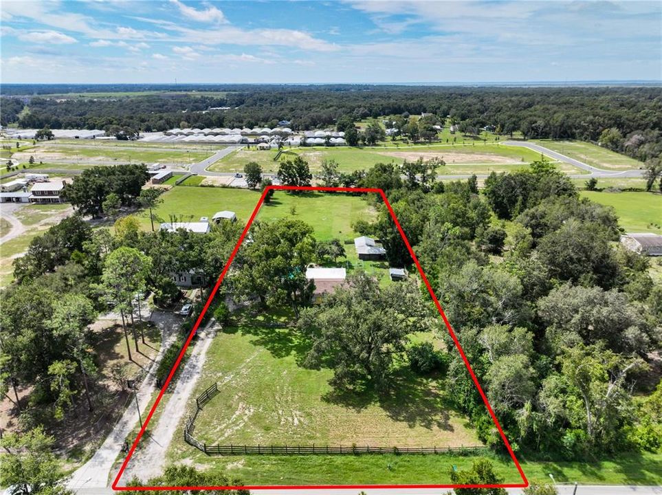 For Sale: $985,000 (3 beds, 2 baths, 1400 Square Feet)