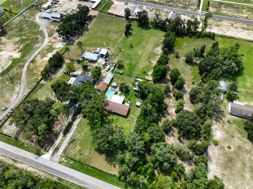 For Sale: $985,000 (3 beds, 2 baths, 1400 Square Feet)