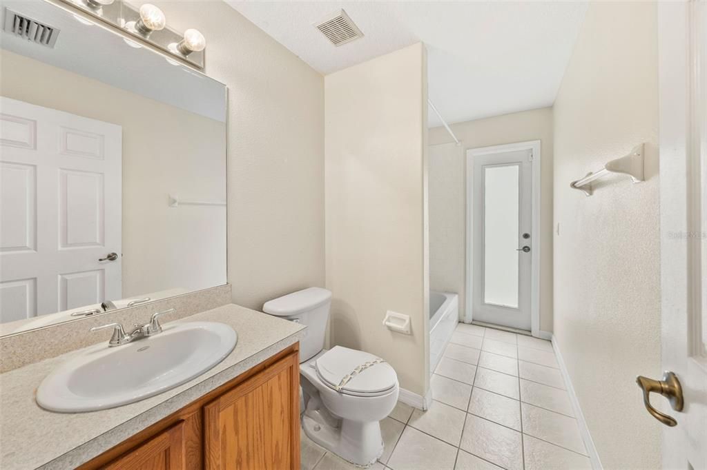 For Sale: $389,900 (3 beds, 2 baths, 1697 Square Feet)