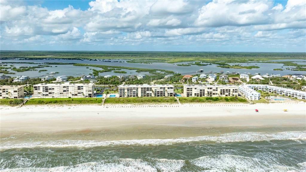 For Sale: $1,100,000 (3 beds, 2 baths, 1554 Square Feet)