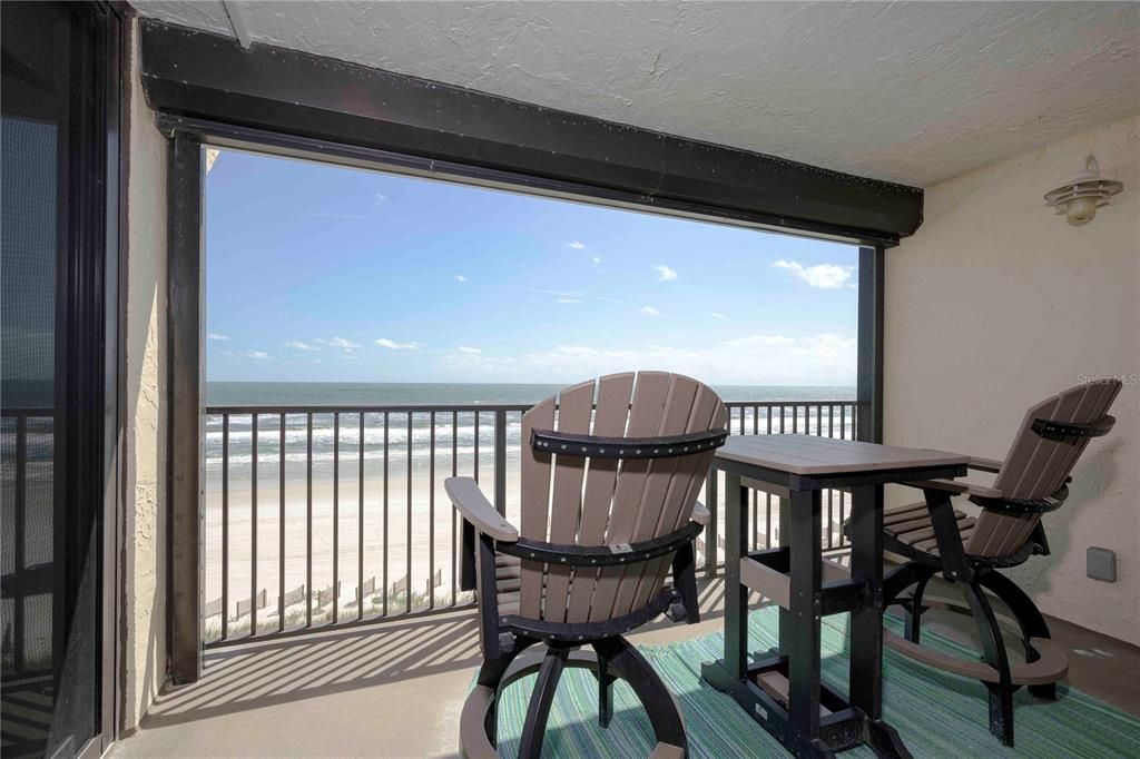 For Sale: $1,100,000 (3 beds, 2 baths, 1554 Square Feet)