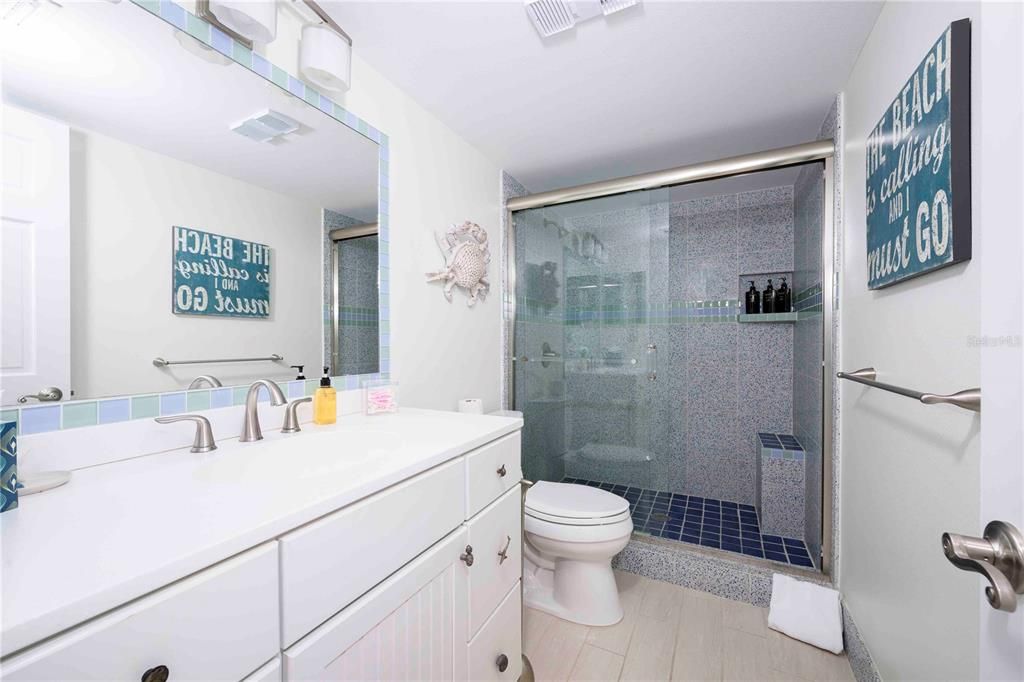 For Sale: $1,100,000 (3 beds, 2 baths, 1554 Square Feet)