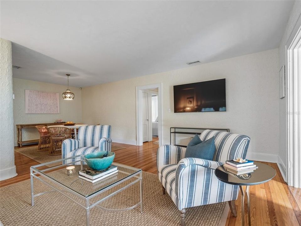 На продажу: $939,000 (3 спален, 3 ванн, 2092 Квадратных фут)