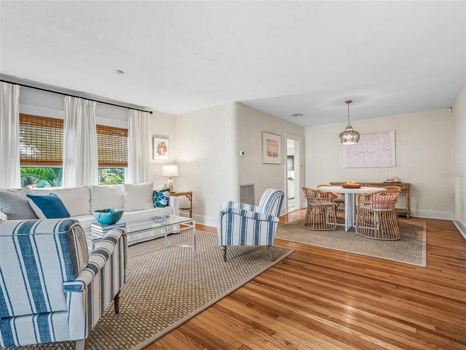 На продажу: $939,000 (3 спален, 3 ванн, 2092 Квадратных фут)