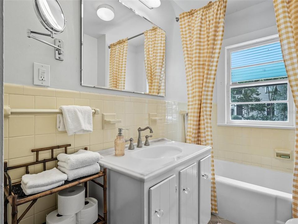 На продажу: $939,000 (3 спален, 3 ванн, 2092 Квадратных фут)