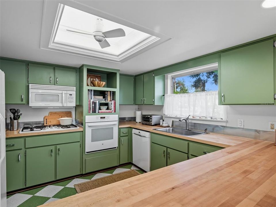 На продажу: $939,000 (3 спален, 3 ванн, 2092 Квадратных фут)