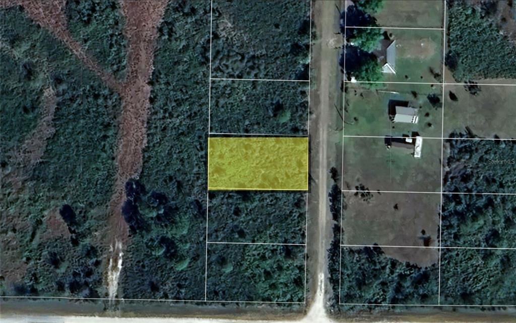 На продажу: $12,000 (0.25 acres)