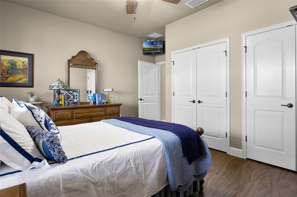 For Sale: $899,000 (3 beds, 2 baths, 2745 Square Feet)