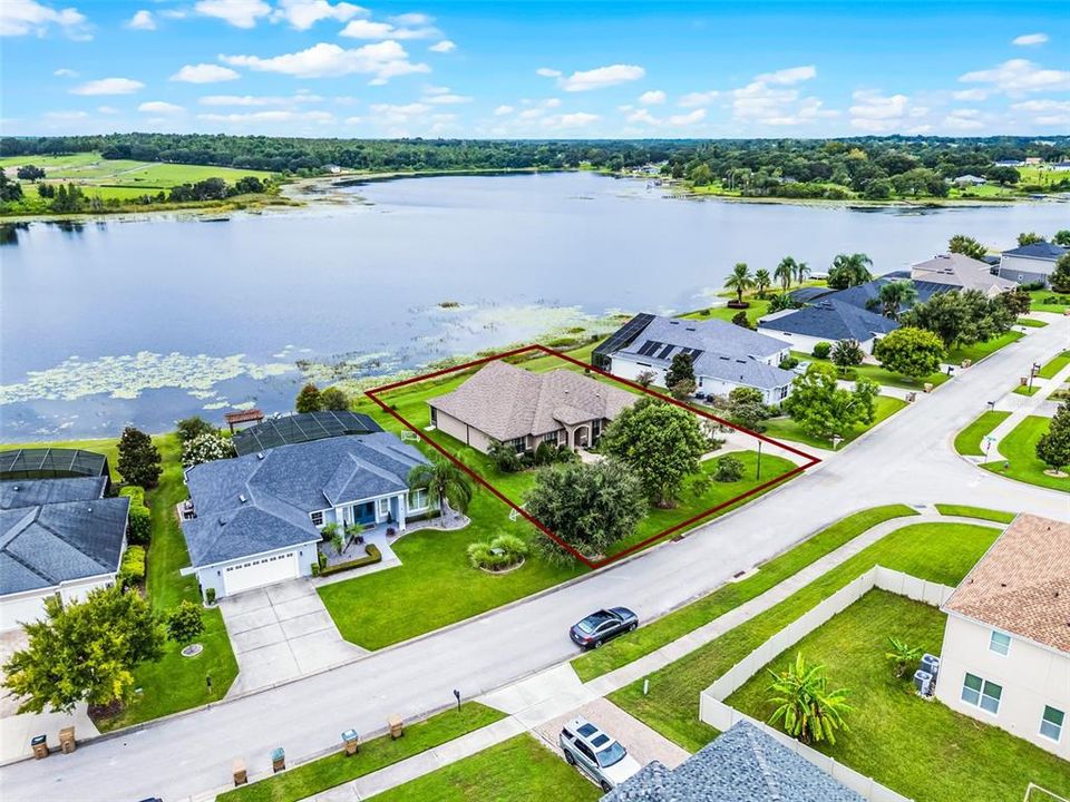 For Sale: $899,000 (3 beds, 2 baths, 2745 Square Feet)