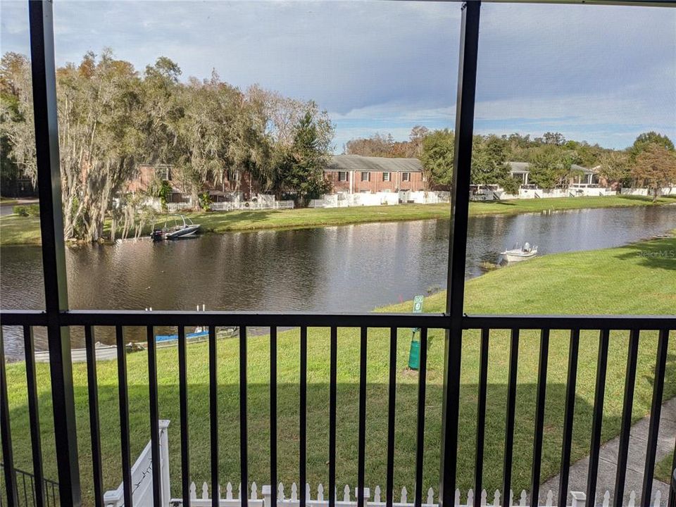 For Sale: $138,000 (1 beds, 1 baths, 819 Square Feet)