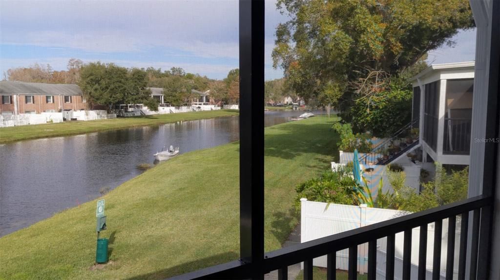 For Sale: $138,000 (1 beds, 1 baths, 819 Square Feet)