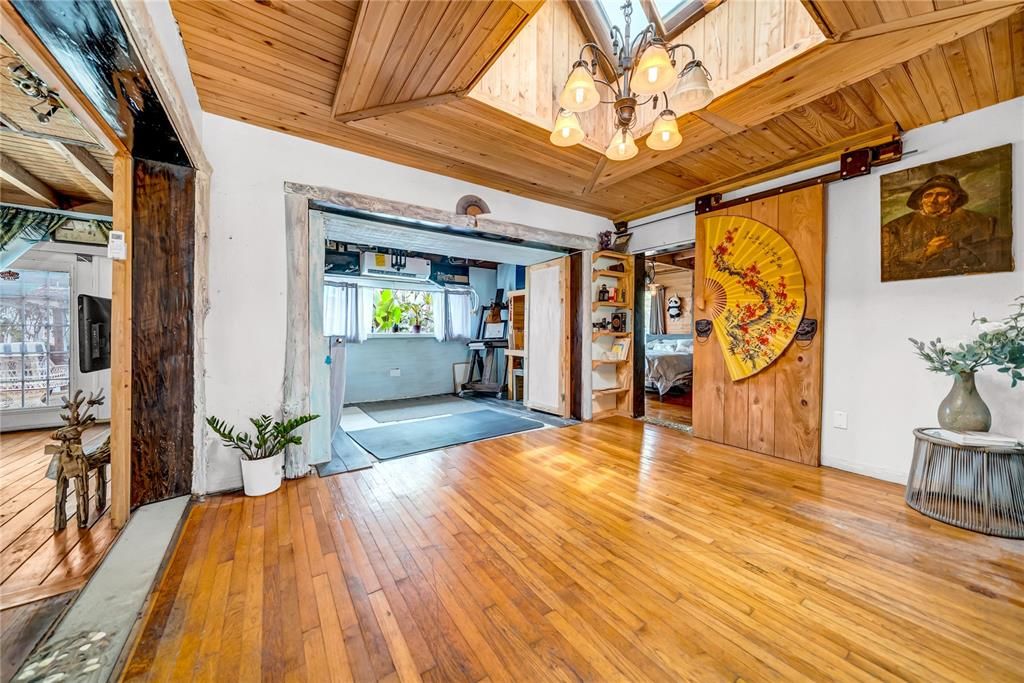 На продажу: $699,995 (2 спален, 2 ванн, 1684 Квадратных фут)