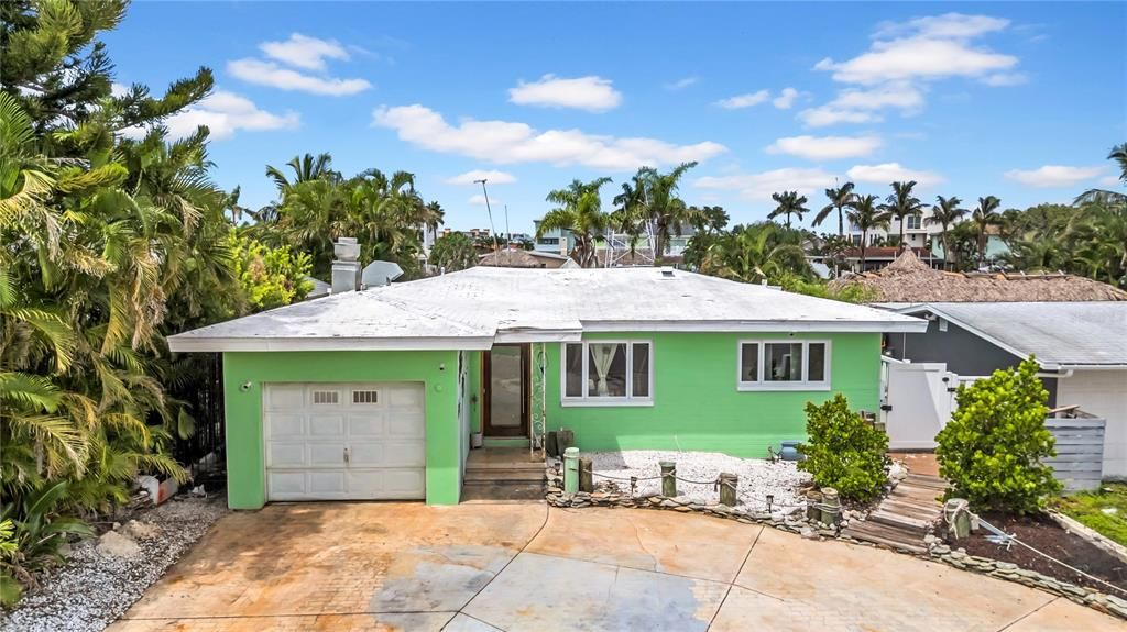 На продажу: $699,995 (2 спален, 2 ванн, 1684 Квадратных фут)