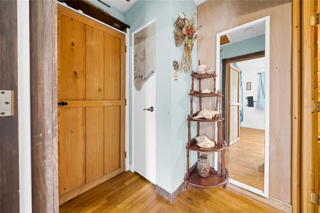 На продажу: $699,995 (2 спален, 2 ванн, 1684 Квадратных фут)