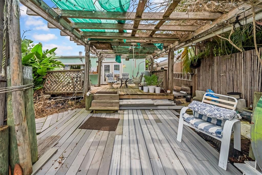 На продажу: $699,995 (2 спален, 2 ванн, 1684 Квадратных фут)