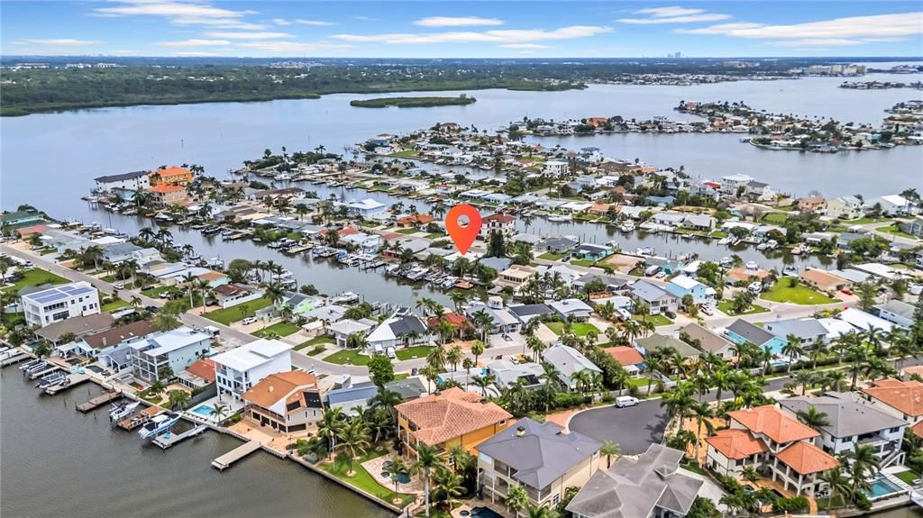 На продажу: $699,995 (2 спален, 2 ванн, 1684 Квадратных фут)