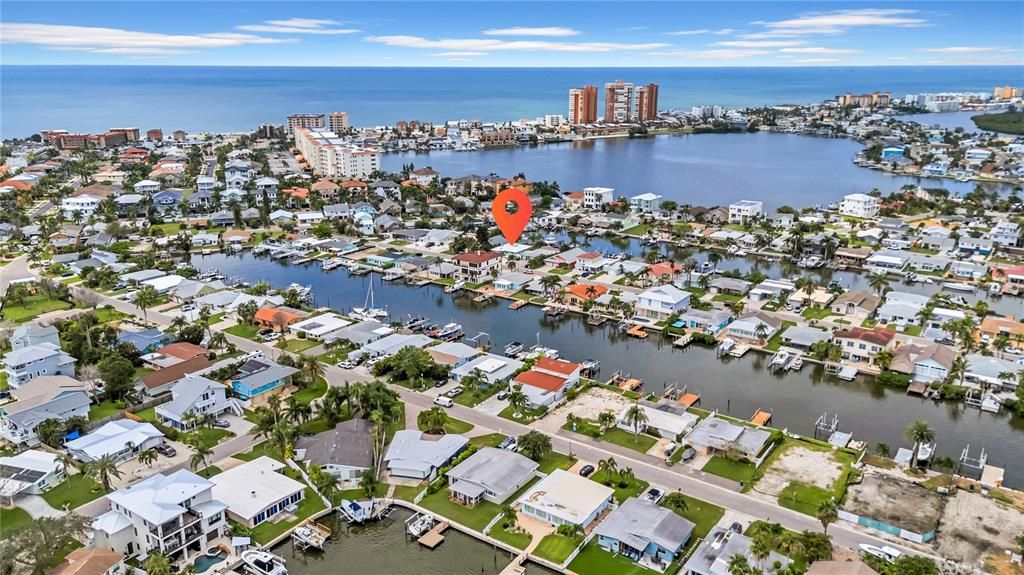 На продажу: $699,995 (2 спален, 2 ванн, 1684 Квадратных фут)