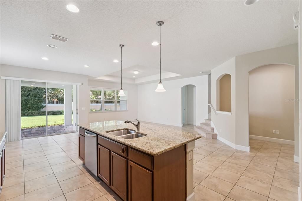 На продажу: $770,000 (4 спален, 3 ванн, 3000 Квадратных фут)