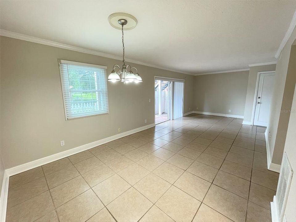 Active With Contract: $130,000 (1 beds, 1 baths, 703 Square Feet)