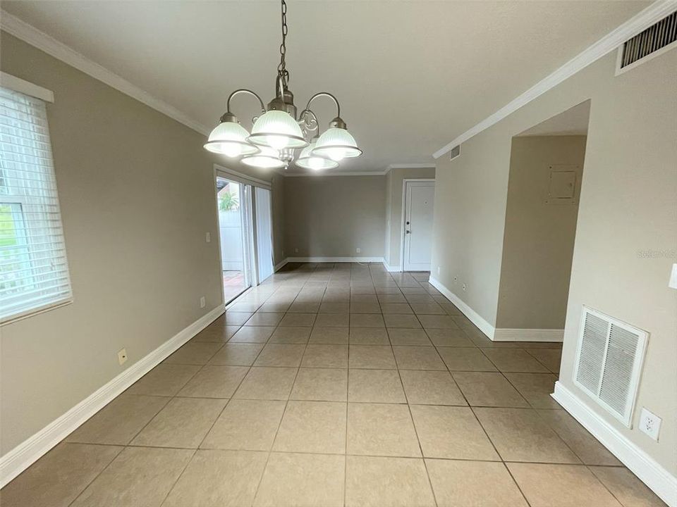 Active With Contract: $130,000 (1 beds, 1 baths, 703 Square Feet)