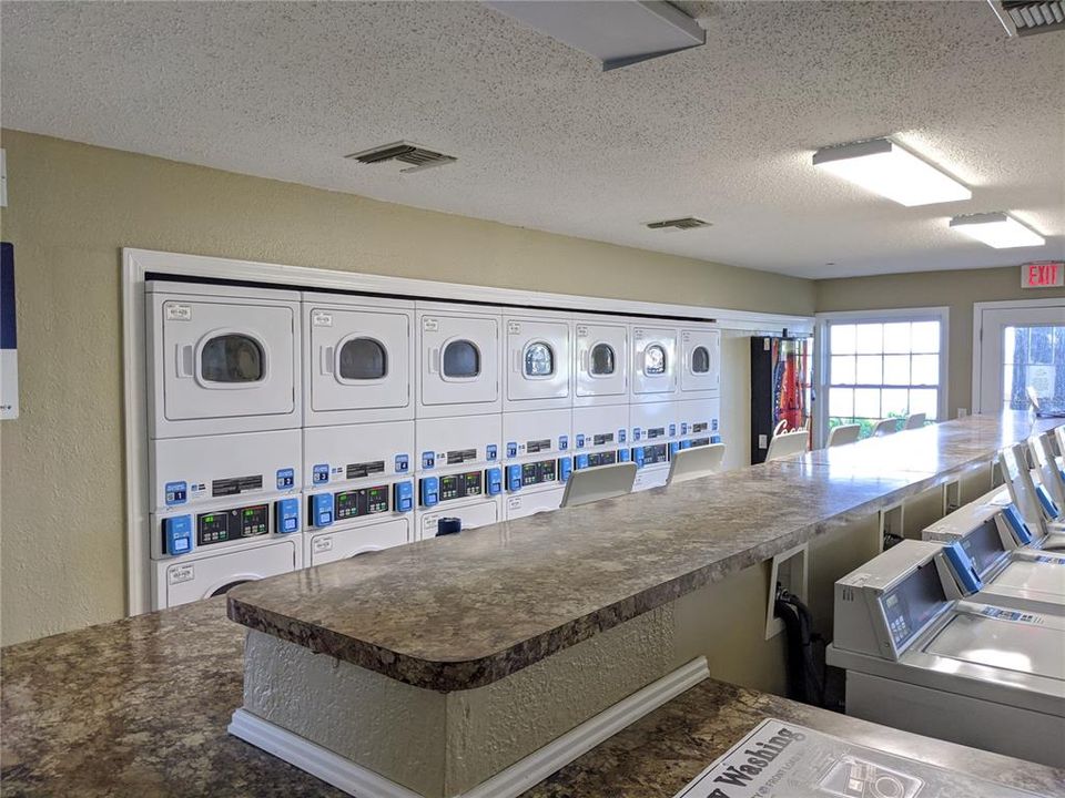 Active With Contract: $130,000 (1 beds, 1 baths, 703 Square Feet)