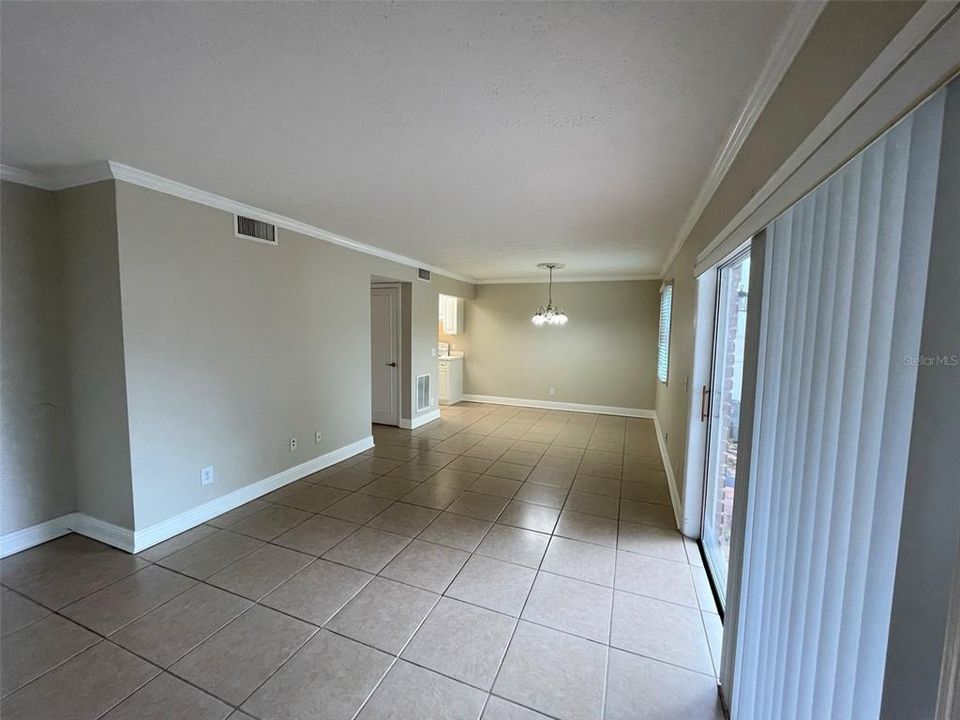 Active With Contract: $130,000 (1 beds, 1 baths, 703 Square Feet)
