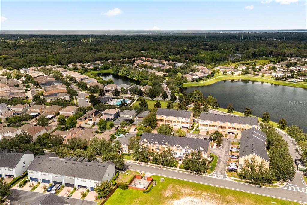 En Venta: $374,000 (4 camas, 3 baños, 2210 Pies cuadrados)