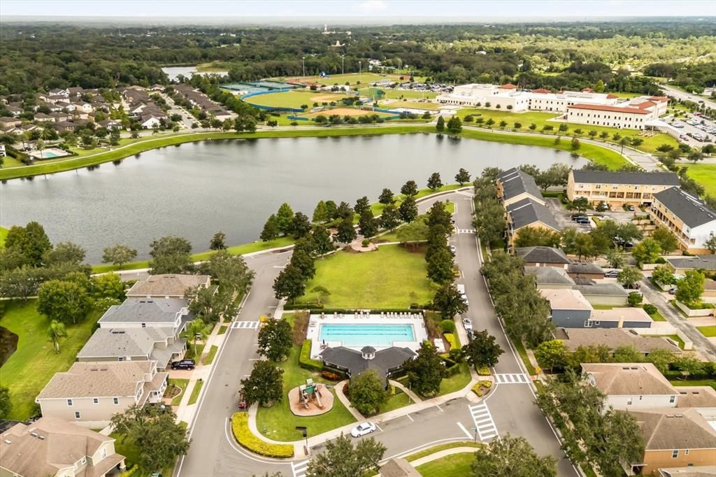 En Venta: $374,000 (4 camas, 3 baños, 2210 Pies cuadrados)