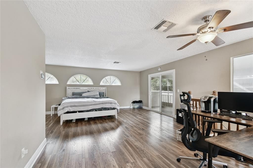 待售: $1,230,000 (5 贝兹, 4 浴室, 4651 平方英尺)