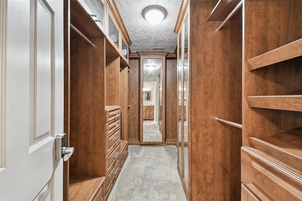 待售: $1,230,000 (5 贝兹, 4 浴室, 4651 平方英尺)