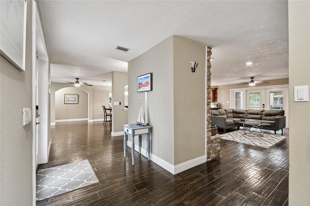 待售: $1,230,000 (5 贝兹, 4 浴室, 4651 平方英尺)