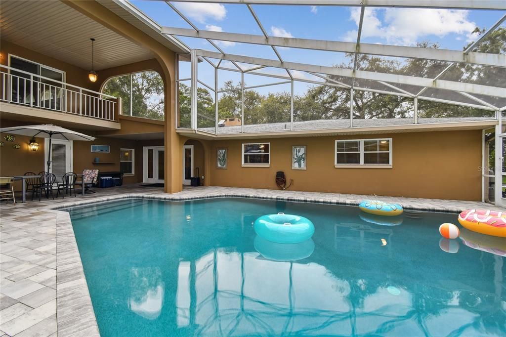 待售: $1,230,000 (5 贝兹, 4 浴室, 4651 平方英尺)