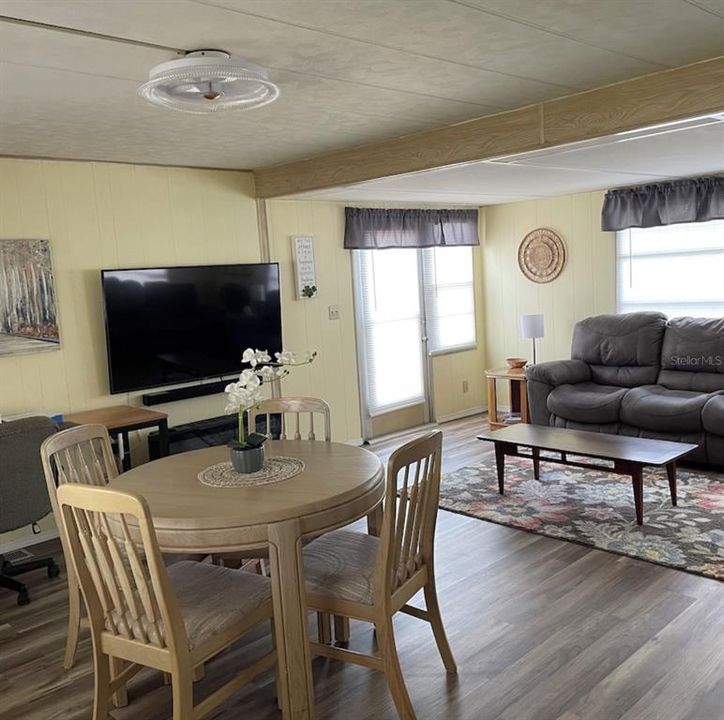 На продажу: $50,000 (2 спален, 1 ванн, 800 Квадратных фут)