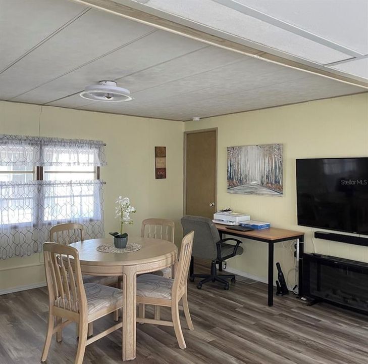 На продажу: $50,000 (2 спален, 1 ванн, 800 Квадратных фут)