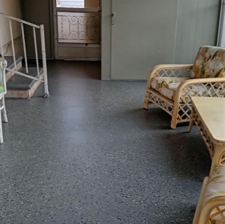 На продажу: $50,000 (2 спален, 1 ванн, 800 Квадратных фут)