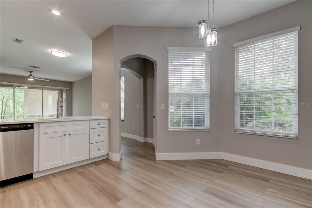 出租: $2,850 (2 贝兹, 2 浴室, 1683 平方英尺)