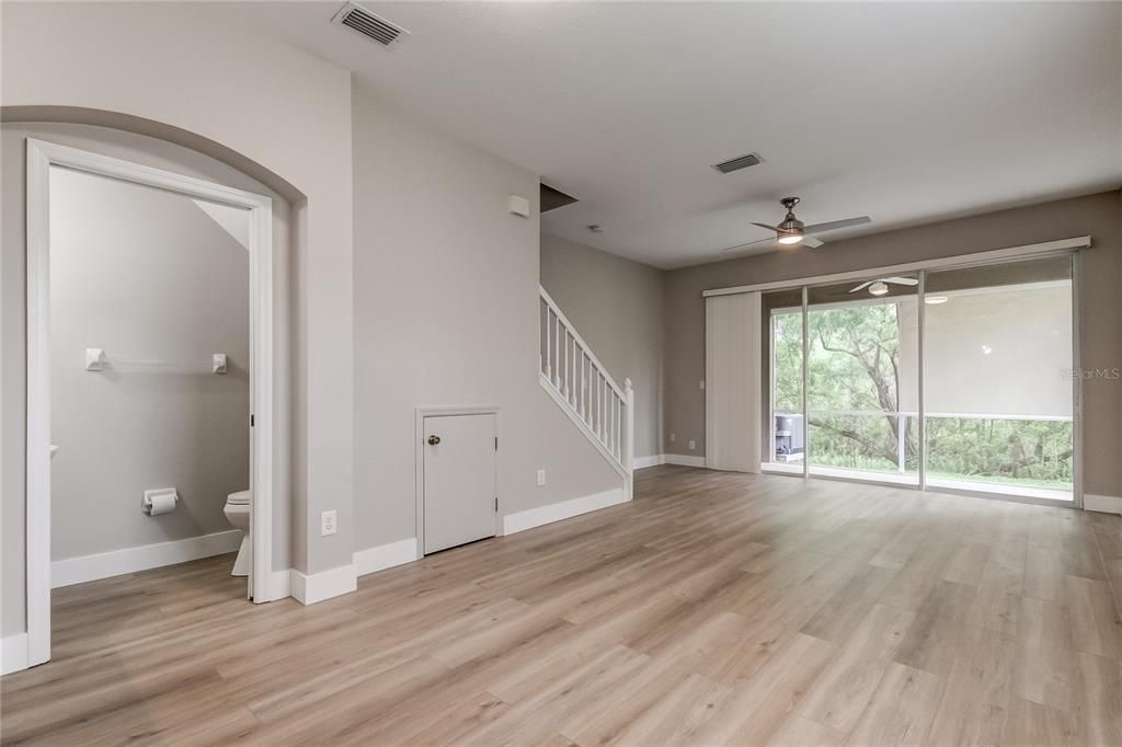 出租: $2,850 (2 贝兹, 2 浴室, 1683 平方英尺)