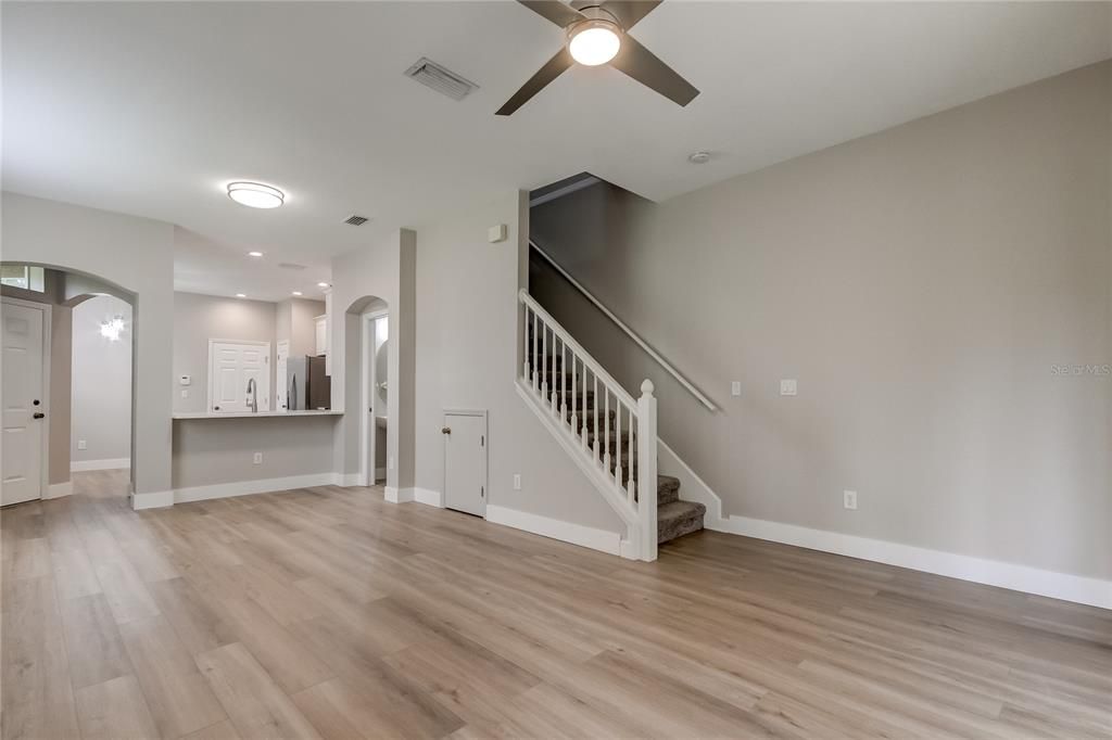 出租: $2,850 (2 贝兹, 2 浴室, 1683 平方英尺)