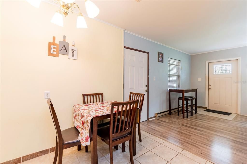 Activo con contrato: $254,500 (2 camas, 2 baños, 1194 Pies cuadrados)