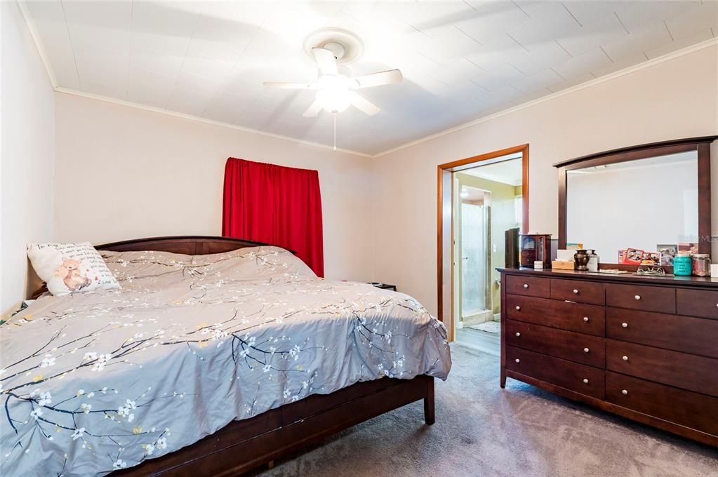 Activo con contrato: $254,500 (2 camas, 2 baños, 1194 Pies cuadrados)