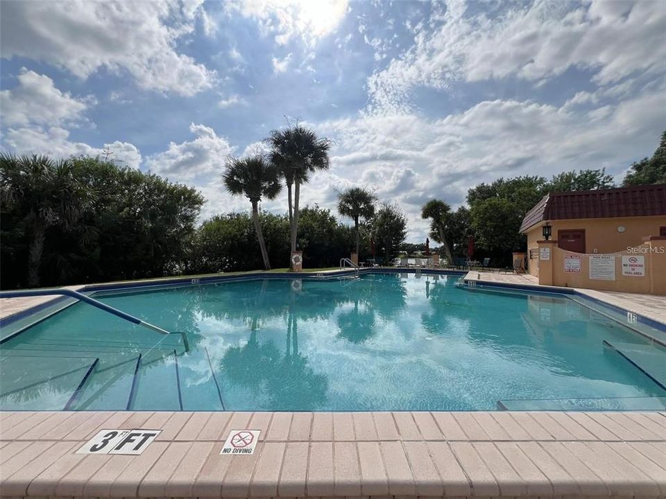 For Sale: $137,500 (2 beds, 2 baths, 925 Square Feet)