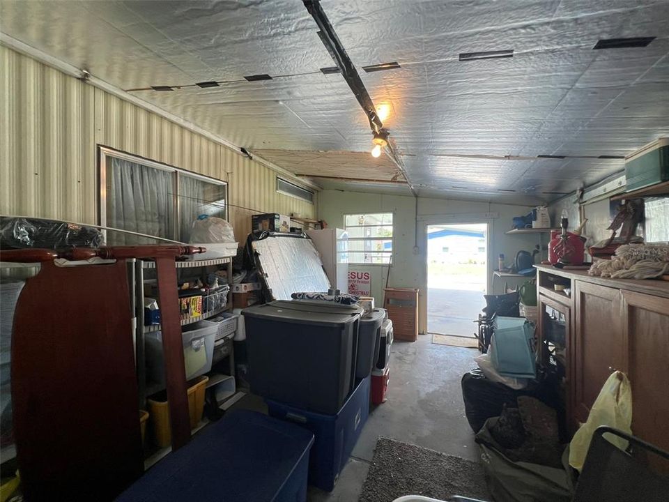 For Sale: $137,500 (2 beds, 2 baths, 925 Square Feet)