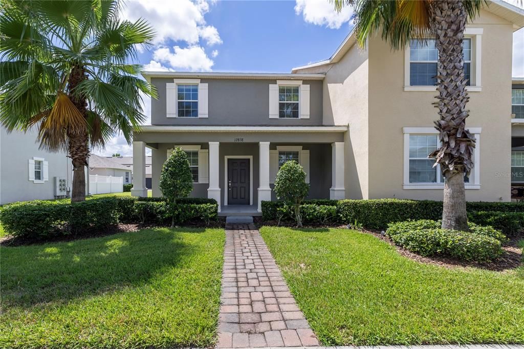 Activo con contrato: $420,000 (3 camas, 2 baños, 1748 Pies cuadrados)