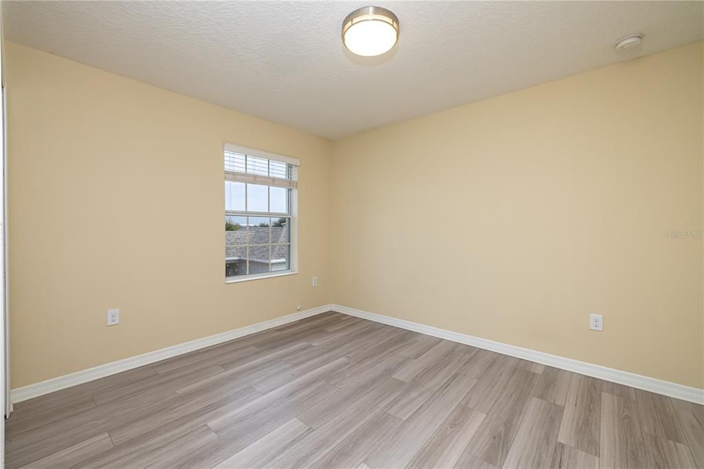 Activo con contrato: $420,000 (3 camas, 2 baños, 1748 Pies cuadrados)