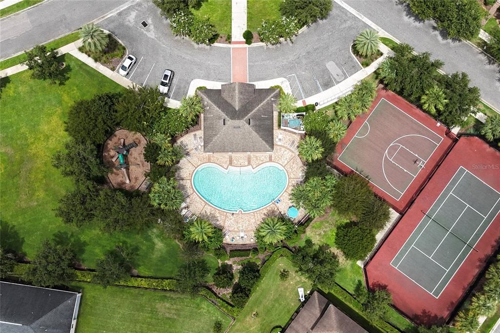 Activo con contrato: $420,000 (3 camas, 2 baños, 1748 Pies cuadrados)