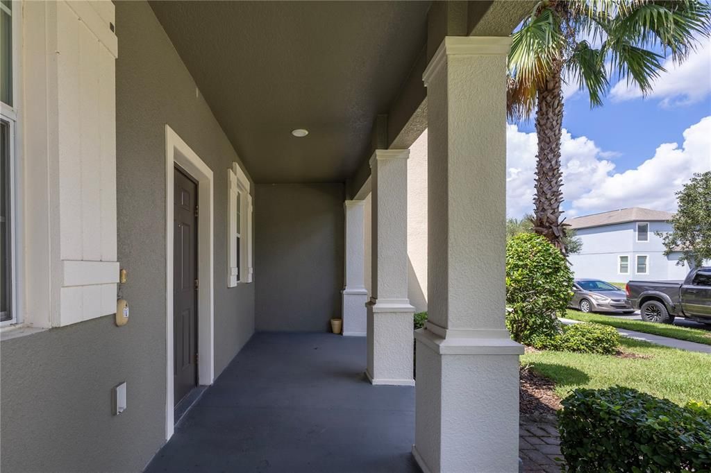 Activo con contrato: $420,000 (3 camas, 2 baños, 1748 Pies cuadrados)